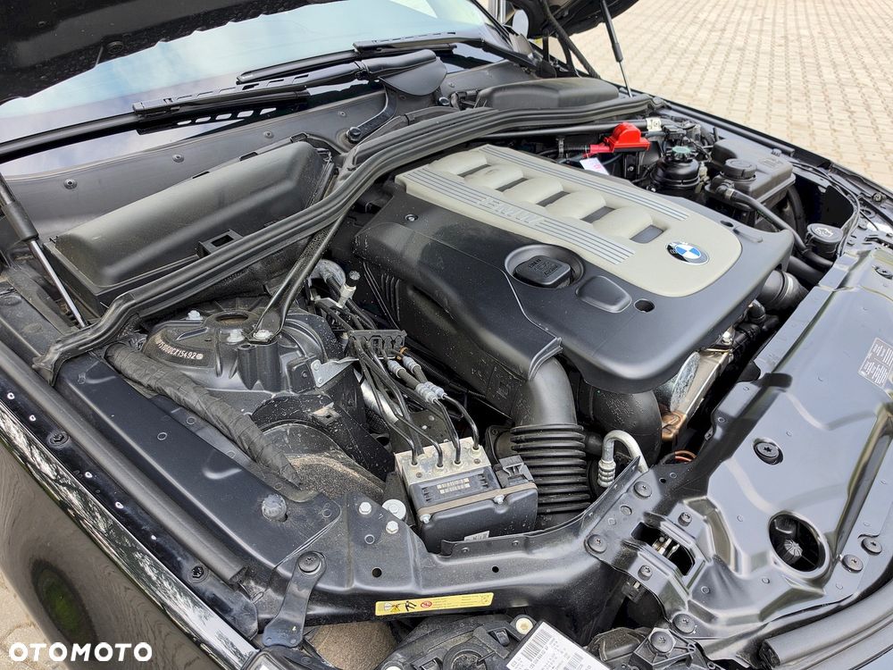 BMW Seria 5 525xd - 40