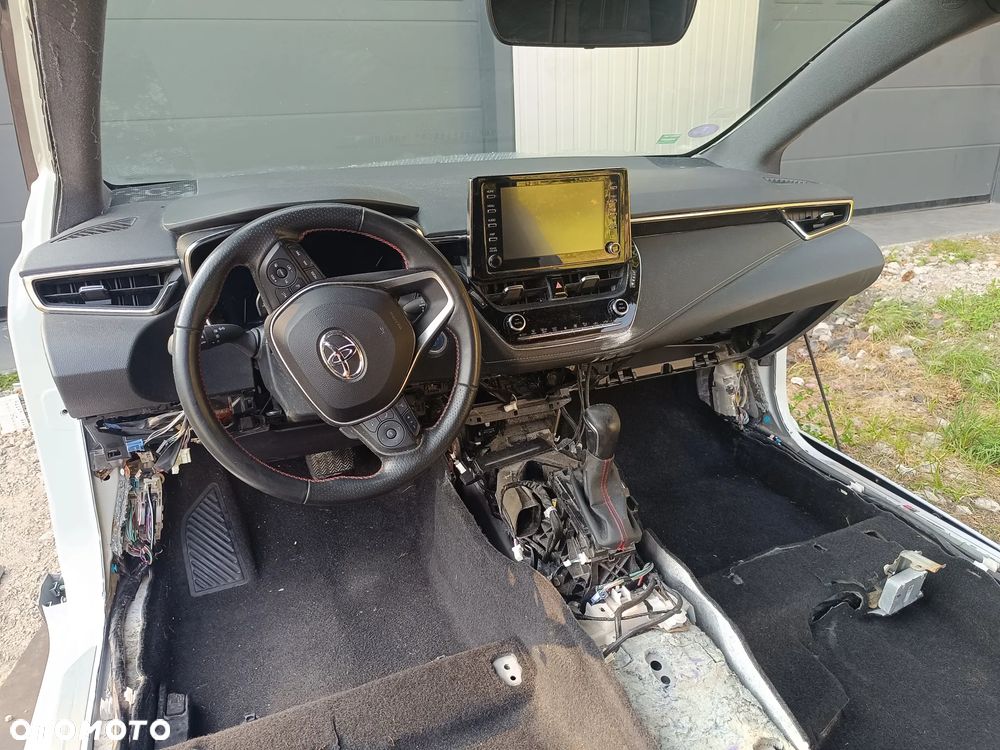 Toyota Corolla 2.0 Hybrid GR Sport - 8