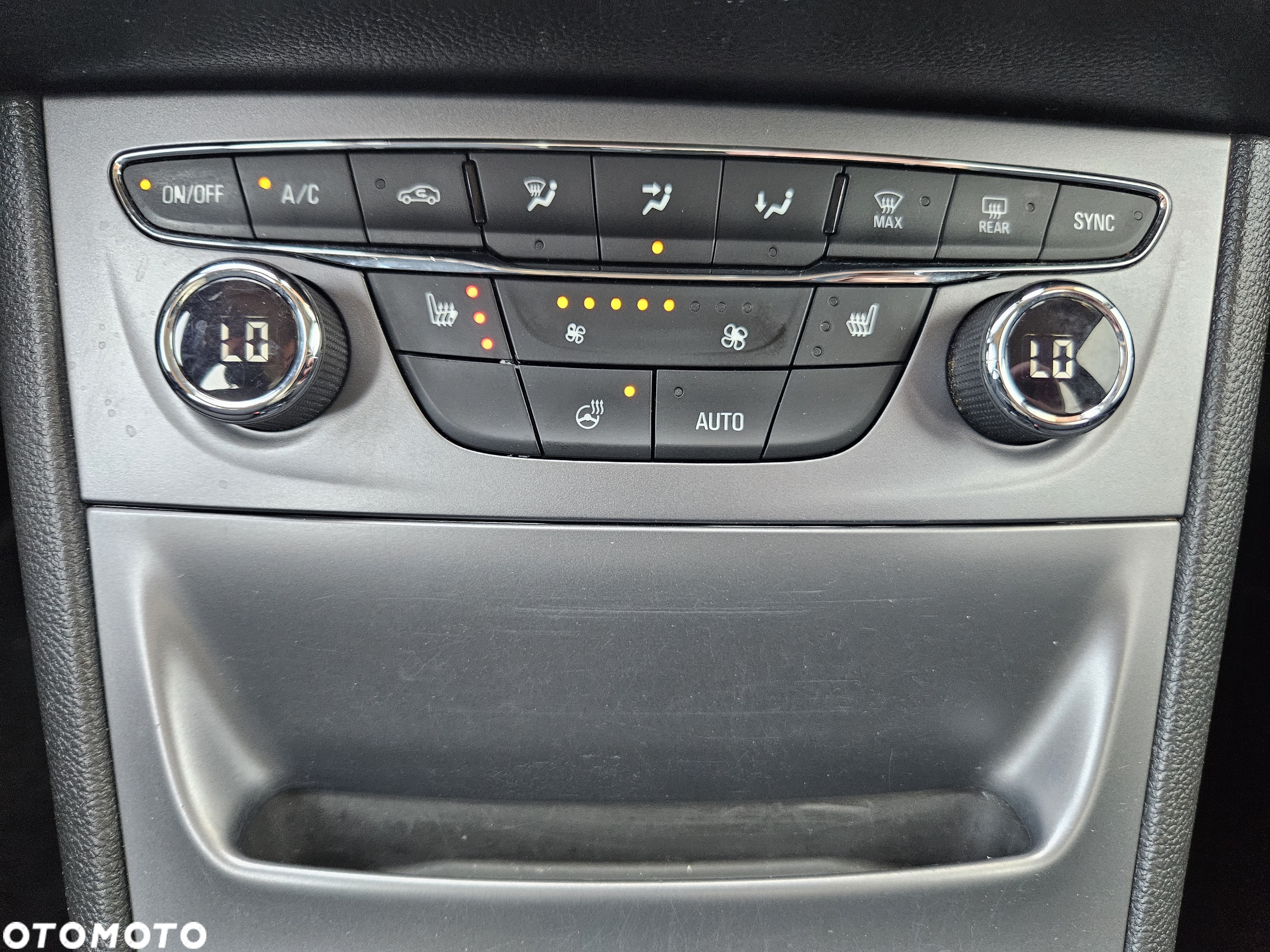 Opel Astra - 34