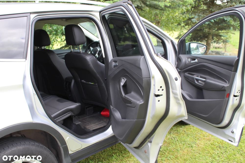 Ford Kuga 2.0 TDCi 4x4 Titanium - 17