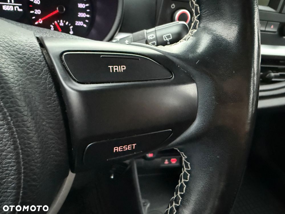 Kia Picanto 1.0 Attract - 12