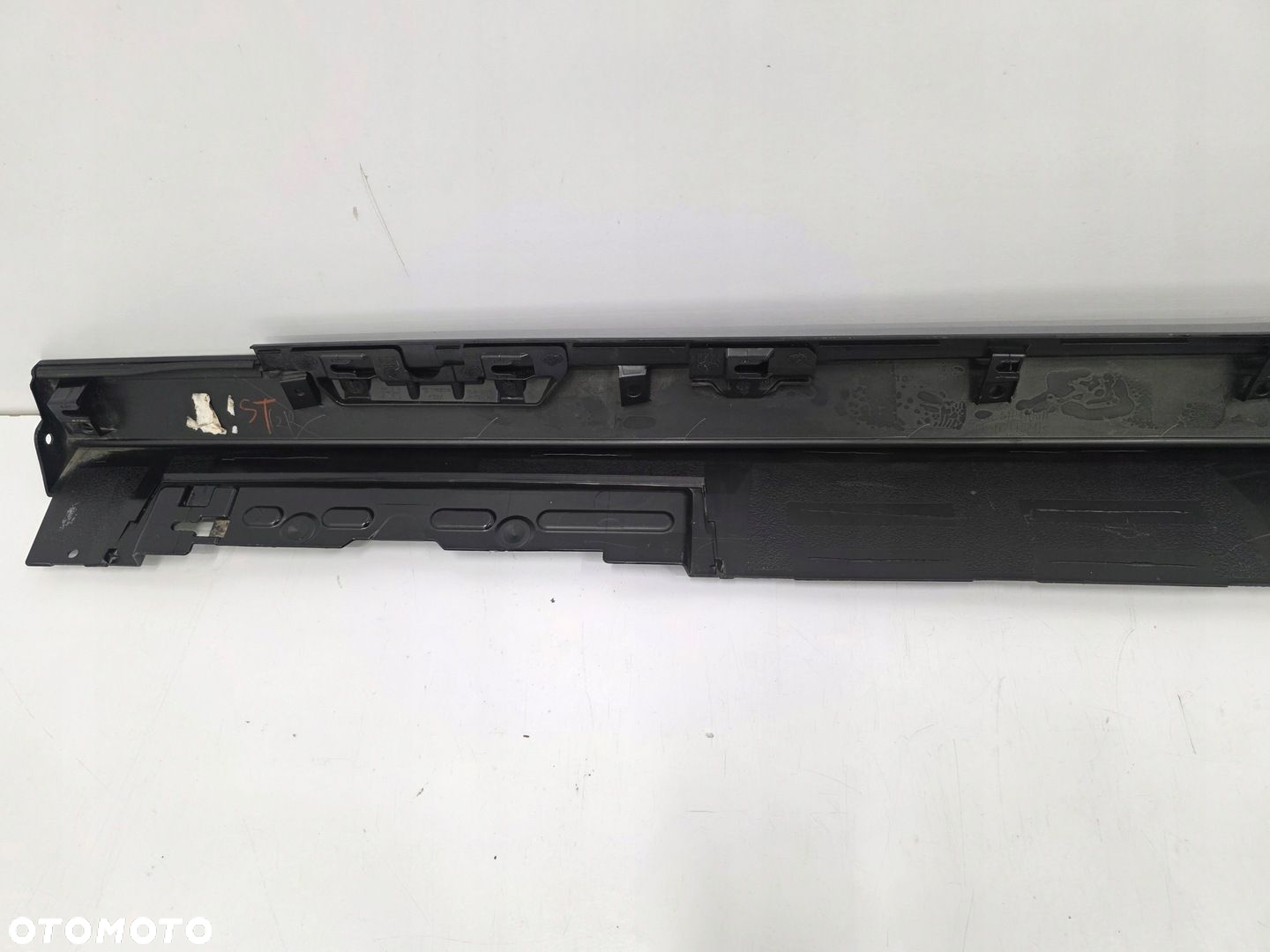 LISTWA PROGOWA PRAWA PRÓG MAZDA 3 BP IV BCJH-51P41 19 - - 9