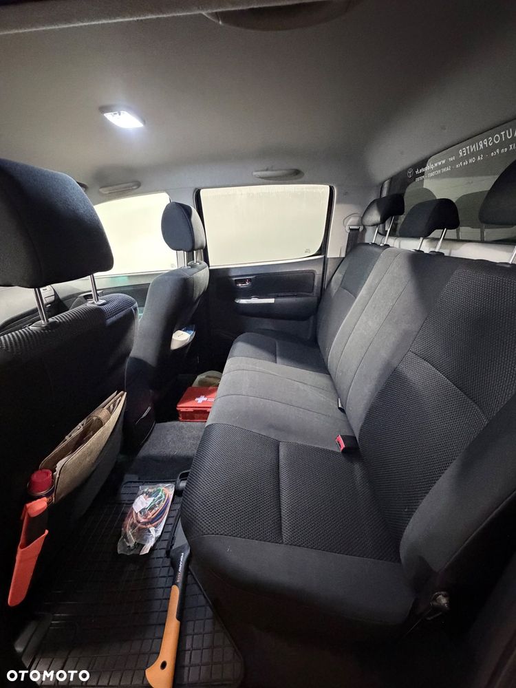 Toyota Hilux 2.5 D-4D SR - 9