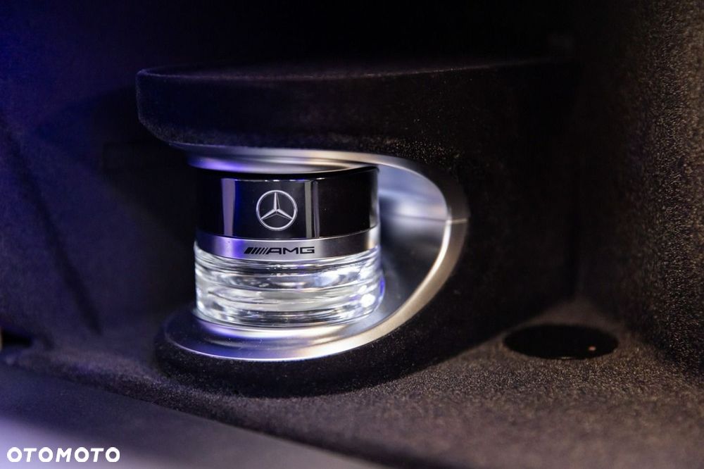 Mercedes-Benz AMG GT 53 4Matic+ 4D Speedshift TCT 9G - 36