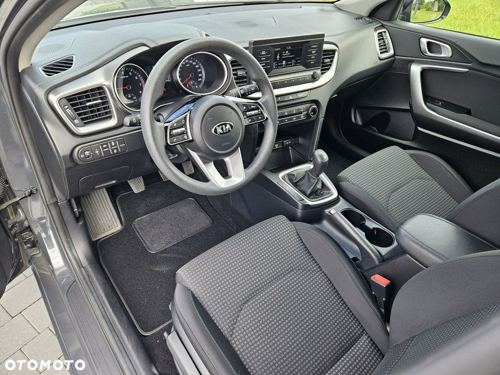 Kia Ceed - 7