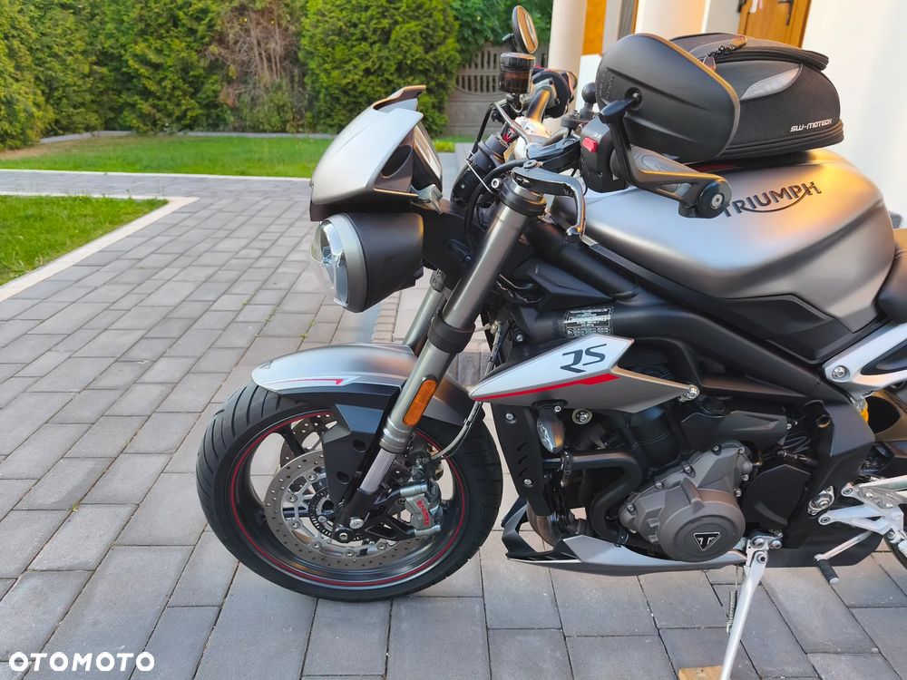 Triumph Street Triple - 26
