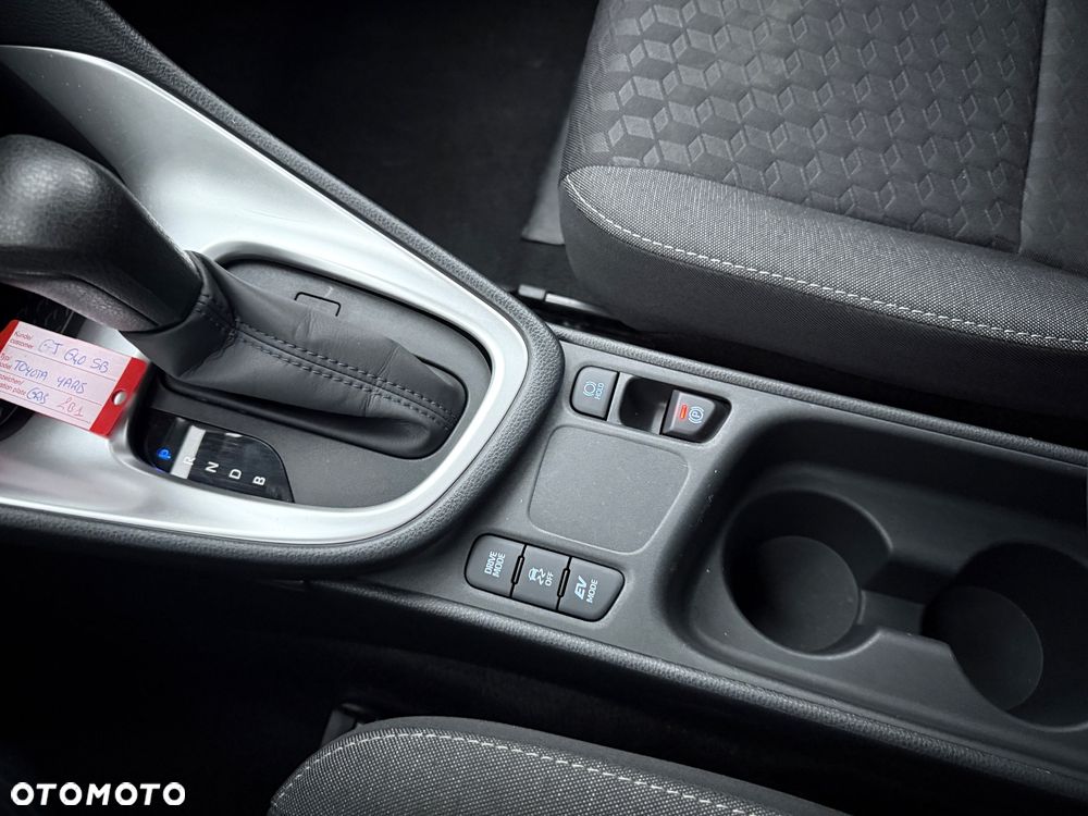 Toyota Yaris 1.5 VVT-i Style - 31