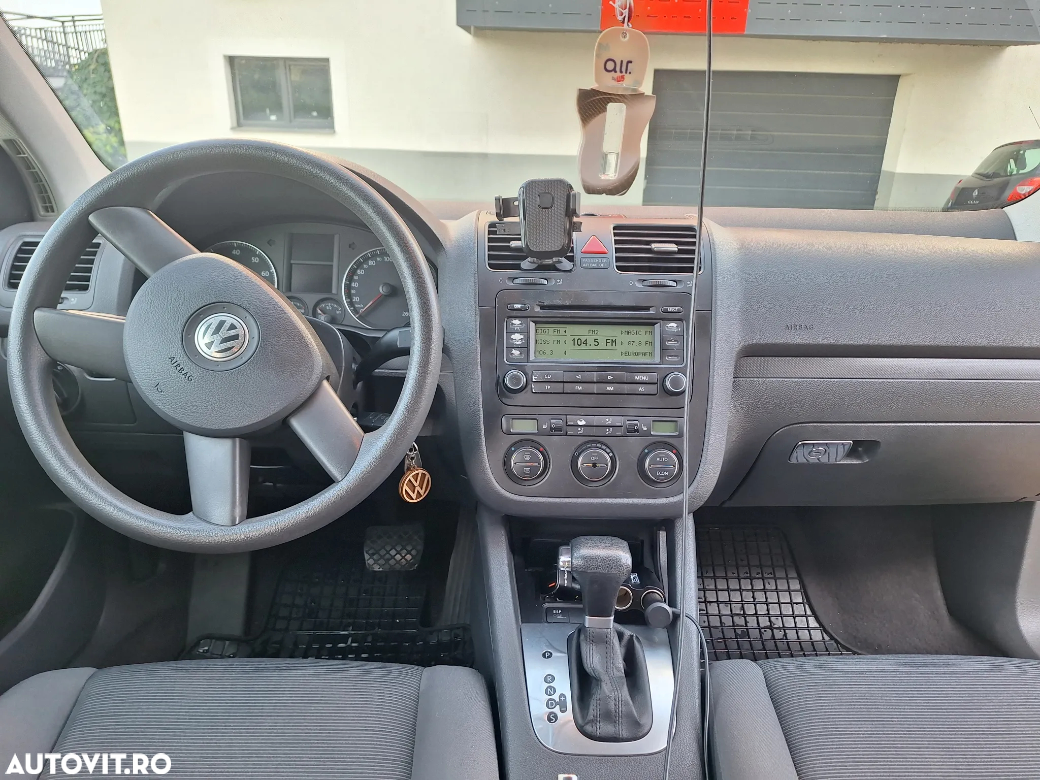 Volkswagen Golf 1.6 Comfortline Aut - 9