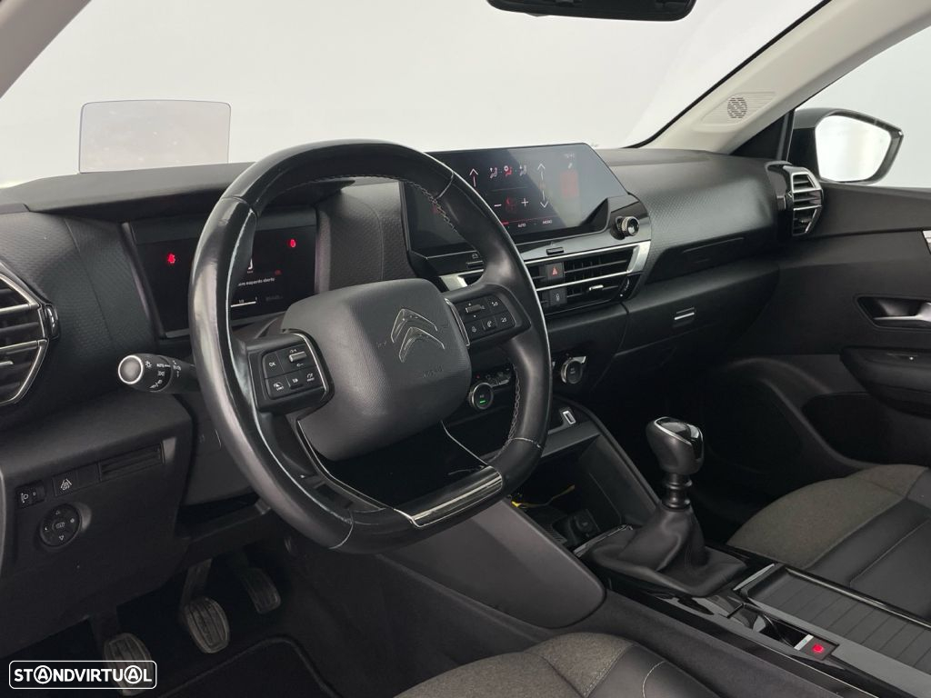 Citroën C4 1.2 PureTech Shine - 17