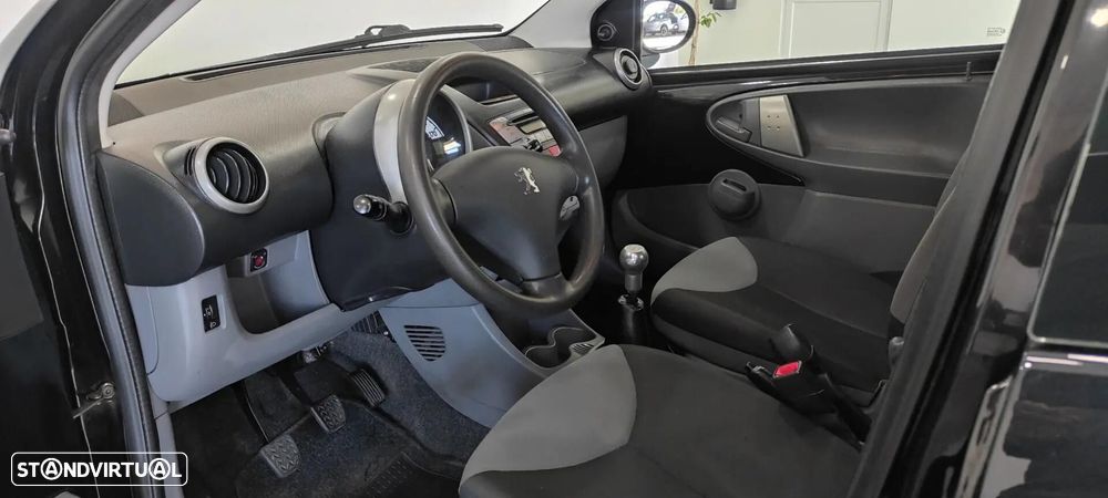Peugeot 107 1.0 Urban - 17