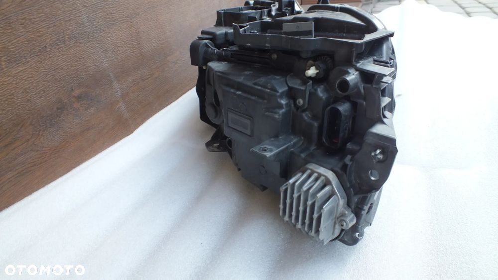 Lampa przednia lewa Volvo V90 Fulled 31386164 - 10