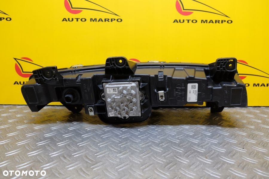 CADILLAC ESCALADE 2021- HALOGEN LAMPA LED DRL R USA - 10