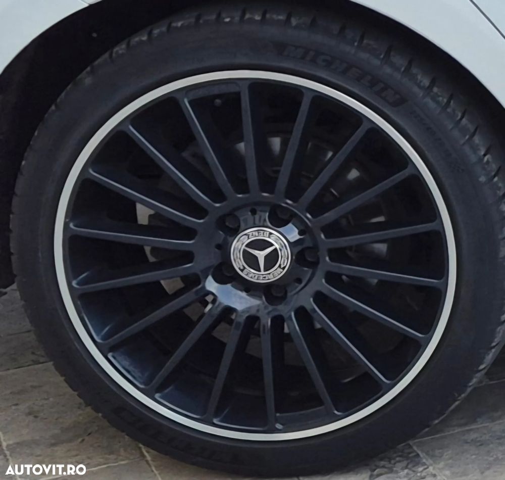 Mercedes-Benz CLA 180 Coupe - 9