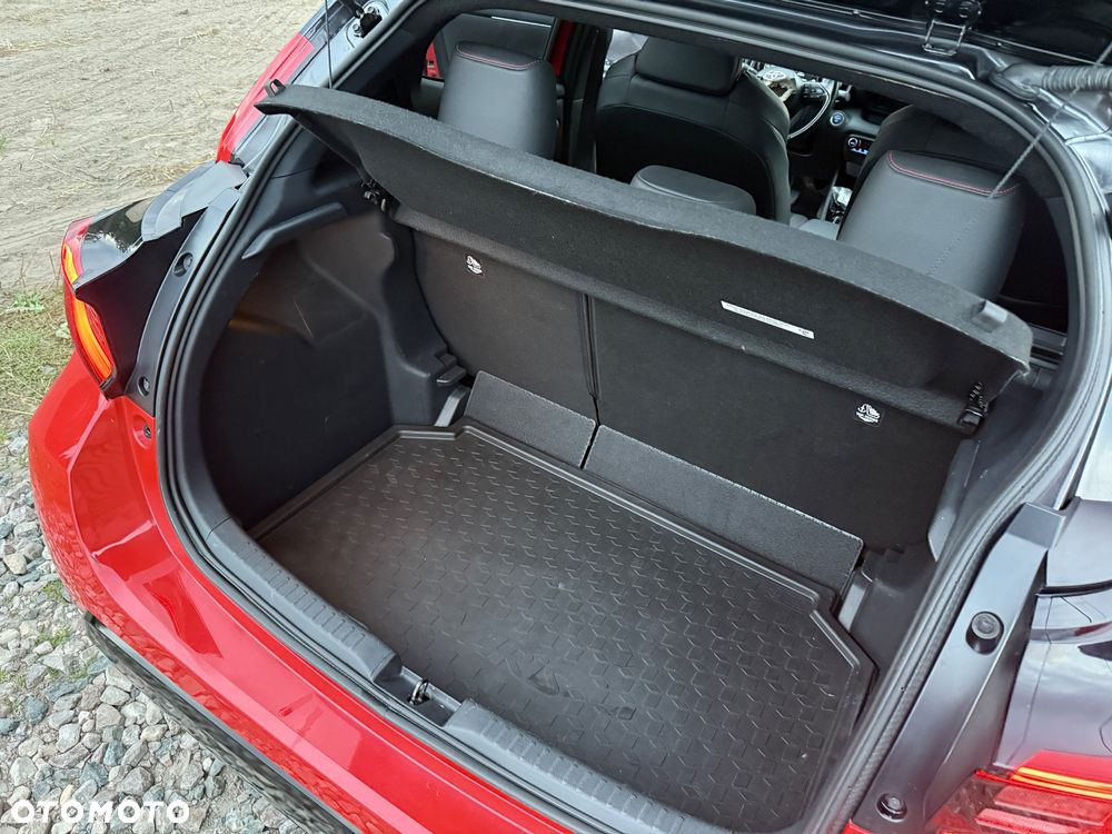 Toyota Yaris Hybrid 100 Premium - 31