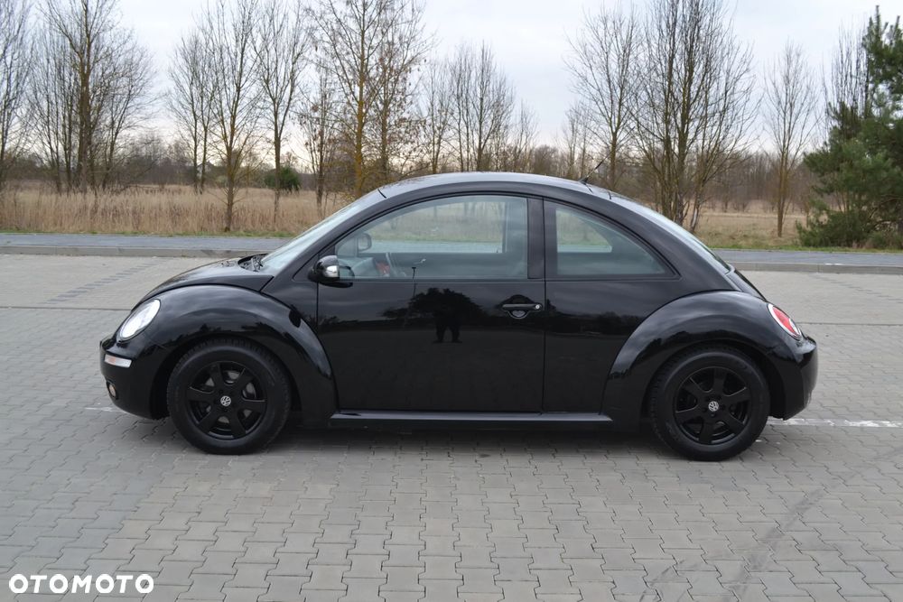 Volkswagen New Beetle - 26