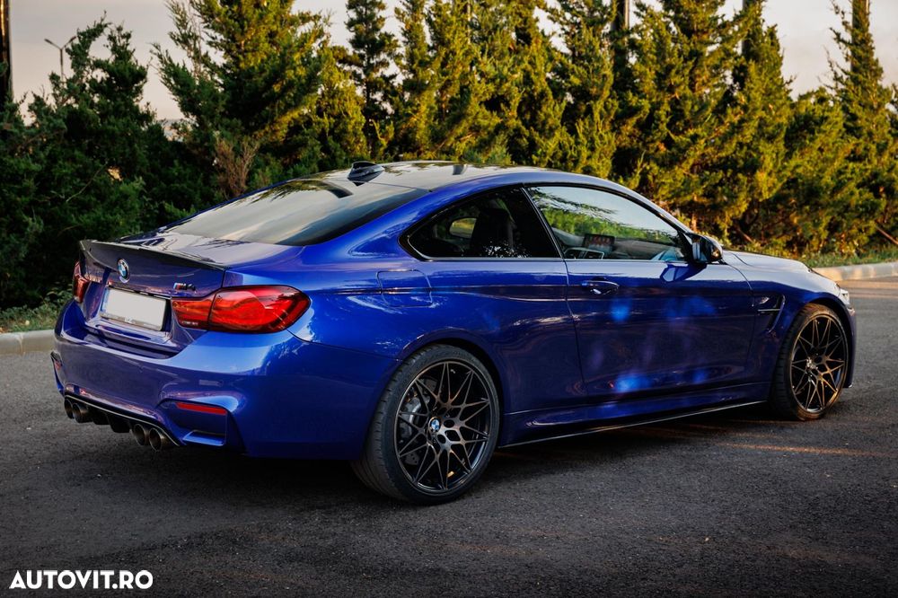 BMW M4 Coupe DKG - 30