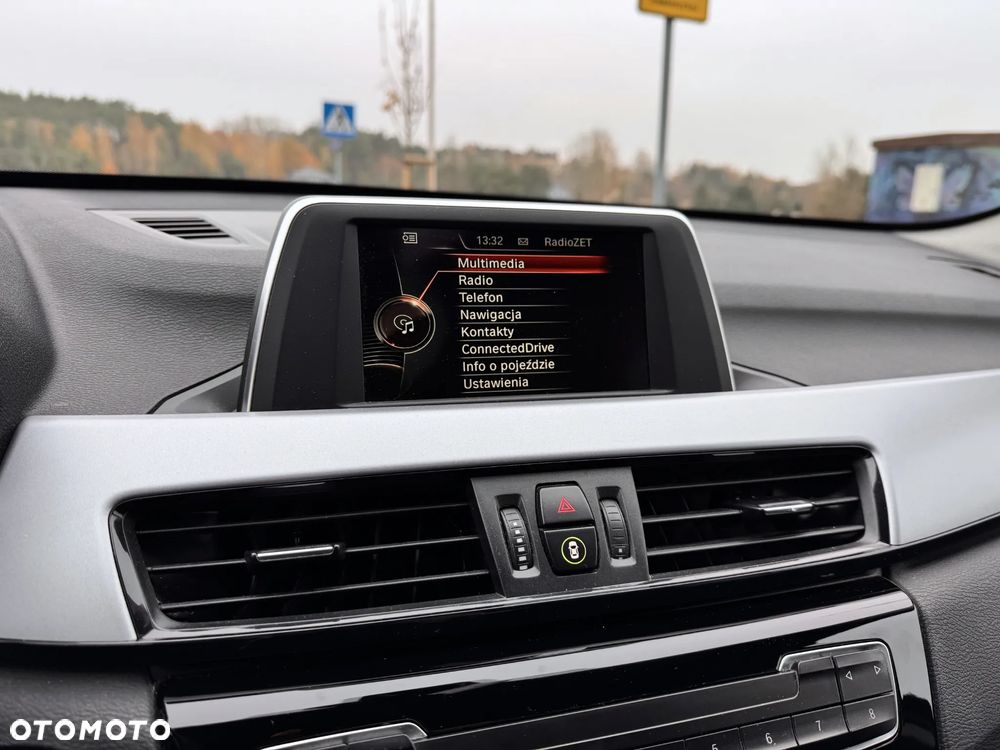 BMW X1 sDrive18d - 9