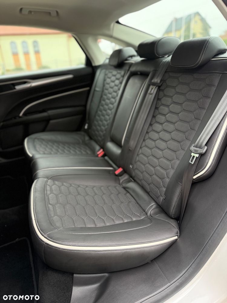 Ford Mondeo 2.0 Hybrid Vignale Plus - 11