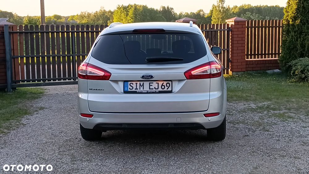 Ford Mondeo 2.0 TDCi Ambiente - 19