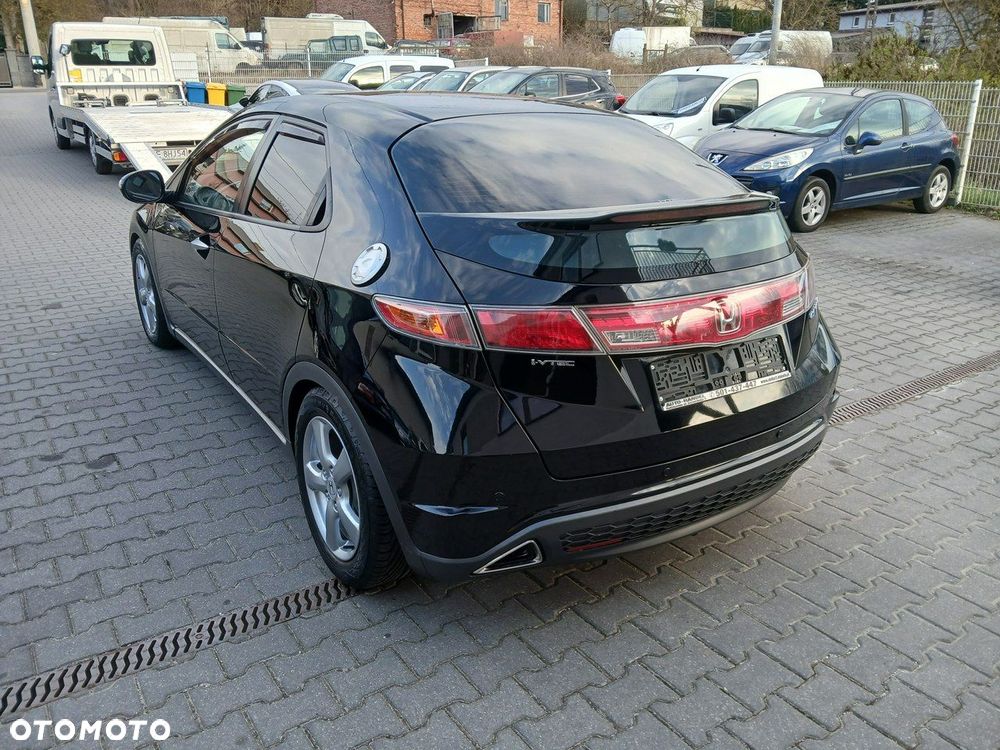 Honda Civic 1.8 Executive - 5