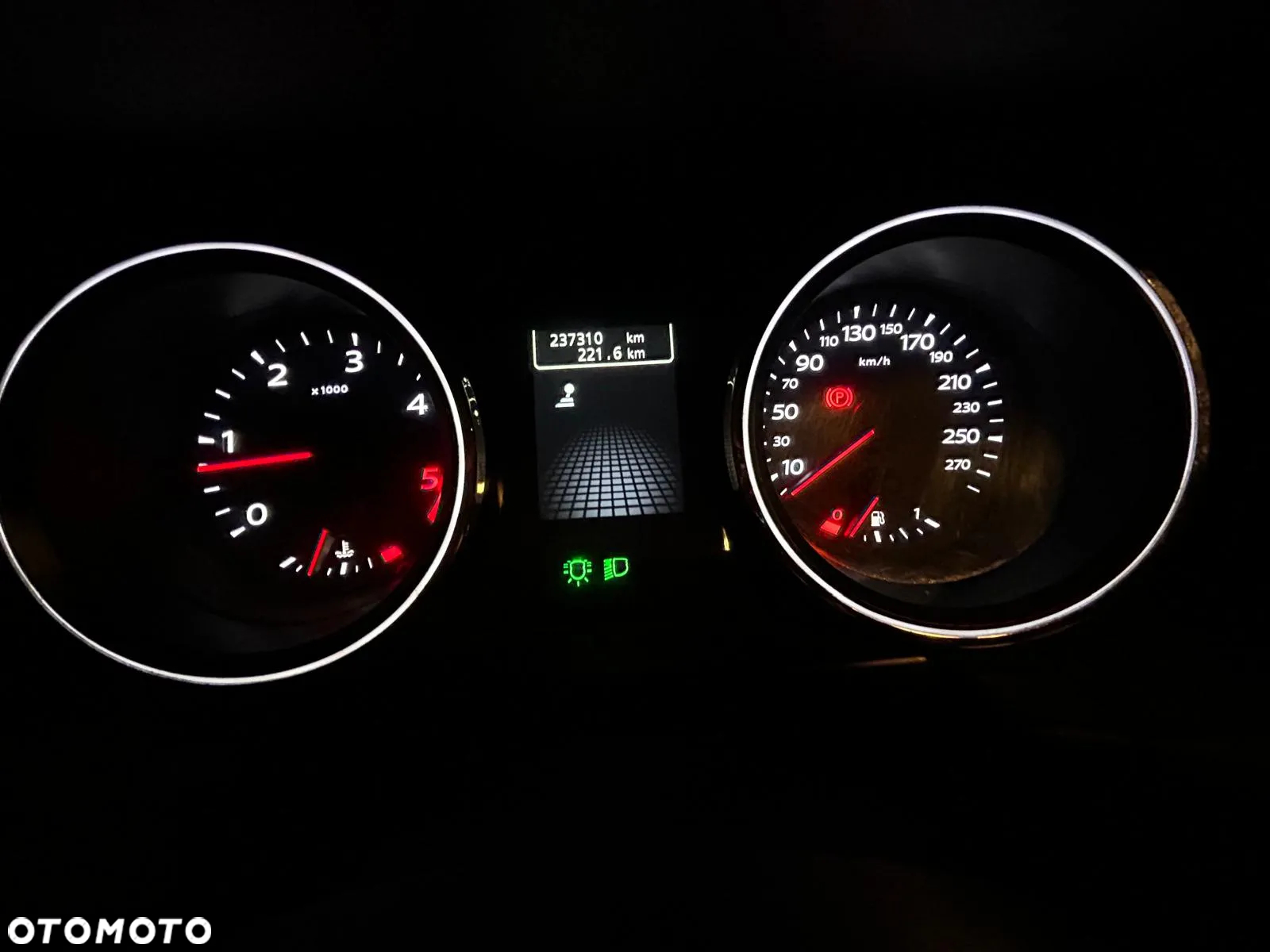 Renault Latitude 2.0 dCi Privilege - 10