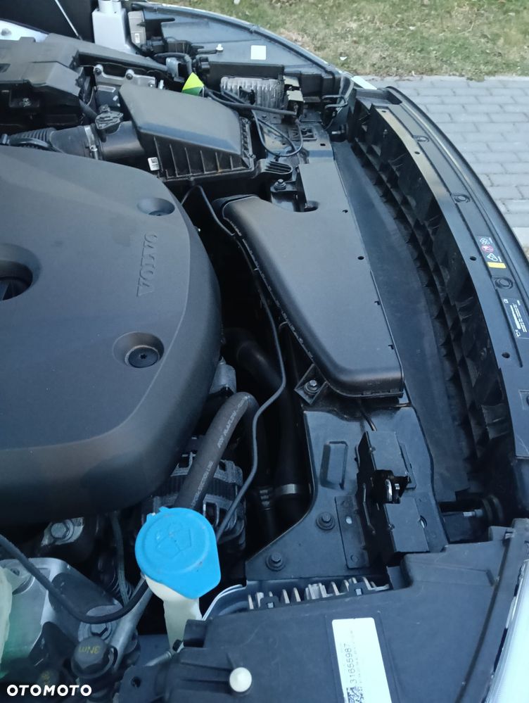 Volvo XC 40 T5 AWD Geartronic Momentum - 19