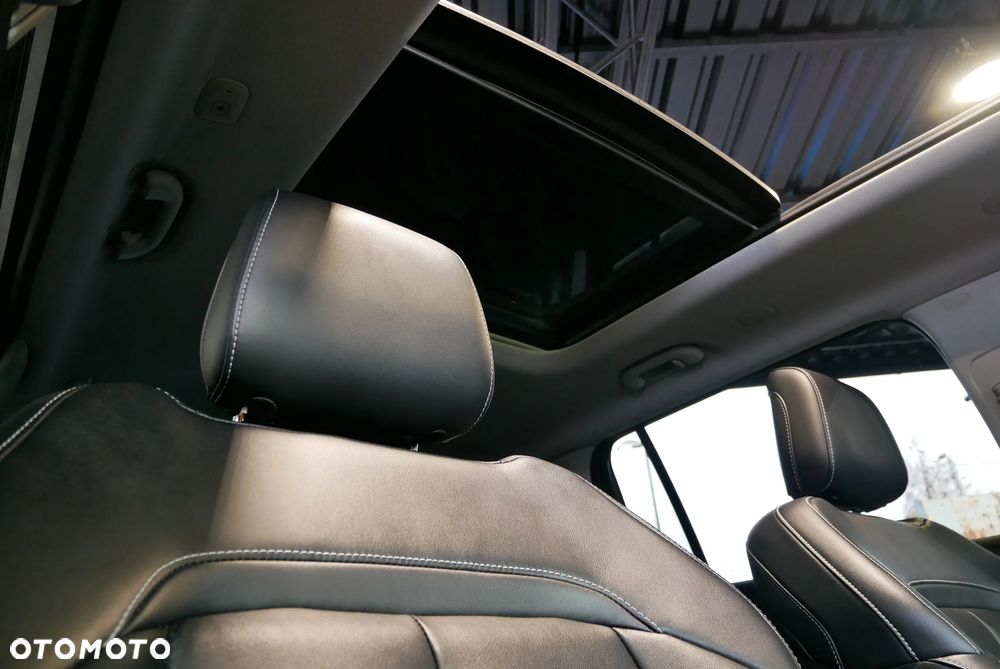 Jeep Grand Cherokee - 27