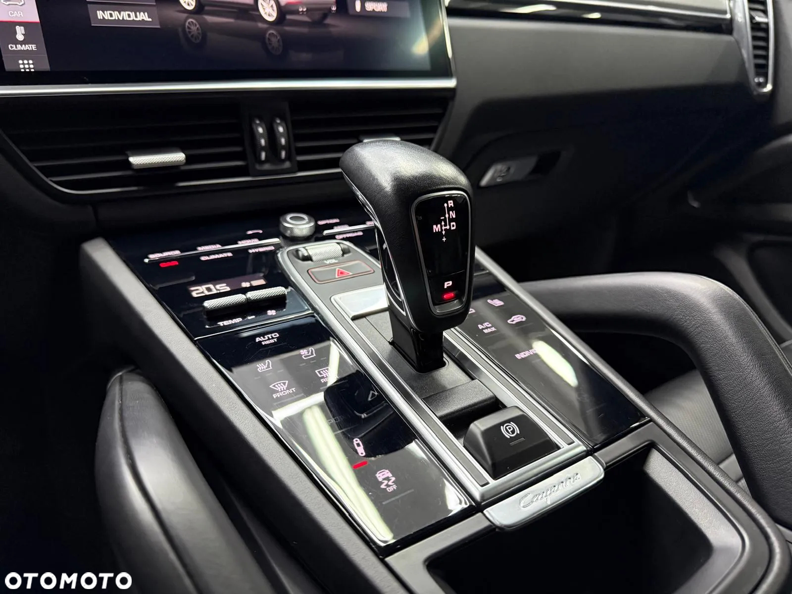Porsche Cayenne E-Hybrid Platinum Edition - 25