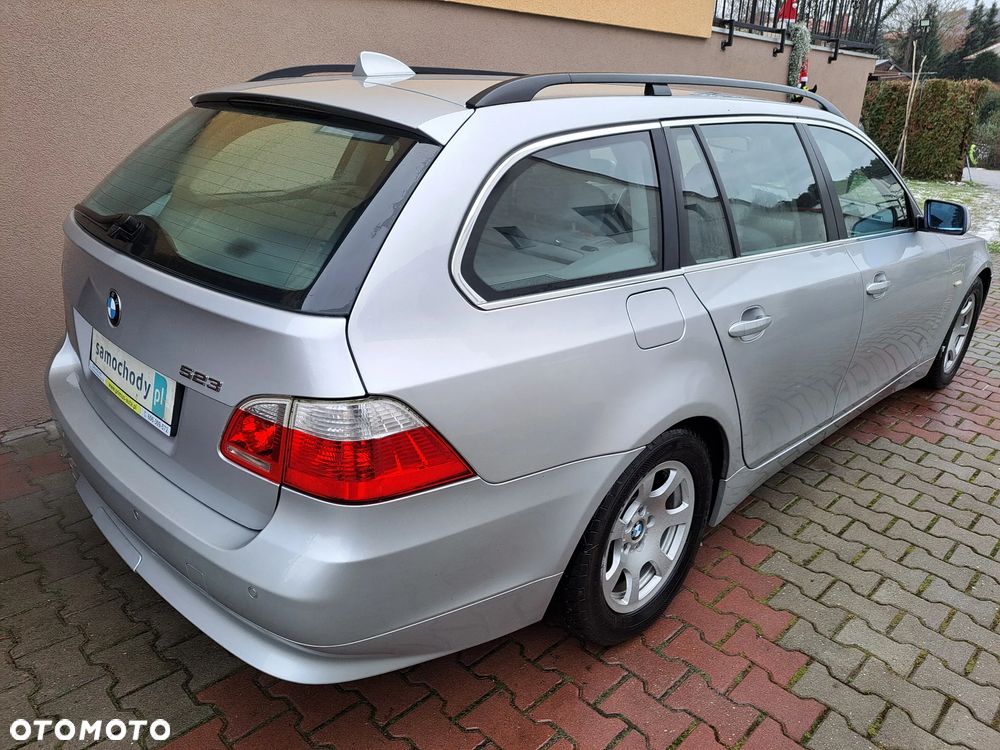 BMW Seria 5 523i Touring - 6