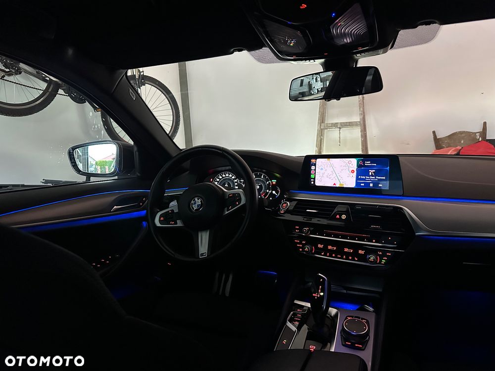 BMW Seria 5 520d xDrive M Sport Edition - 12