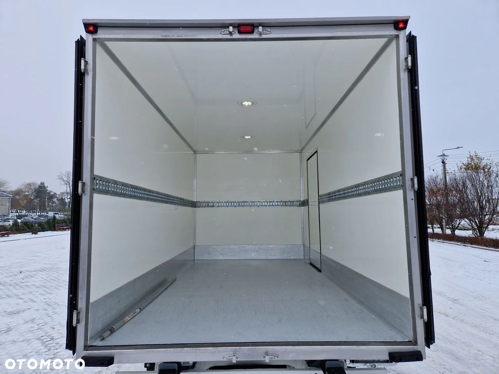 Volkswagen CRAFTER IZOTERMA IGLOOCAR - 36