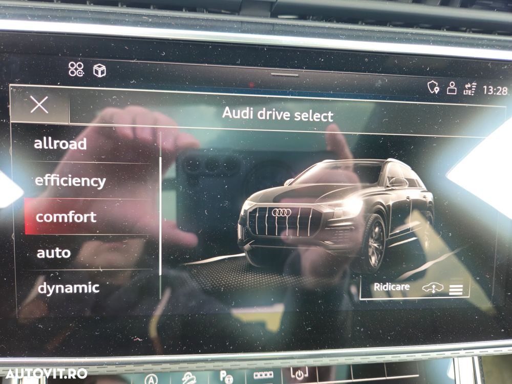 Audi Q8 55 TFSI quattro Tiptronic MHEV - 13