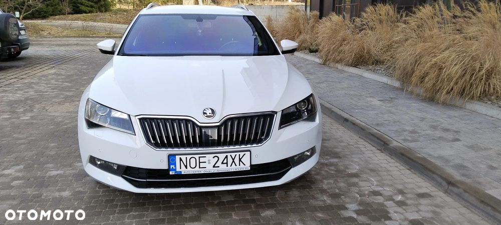 Skoda Superb 2.0 TDI DSG Sportline - 18