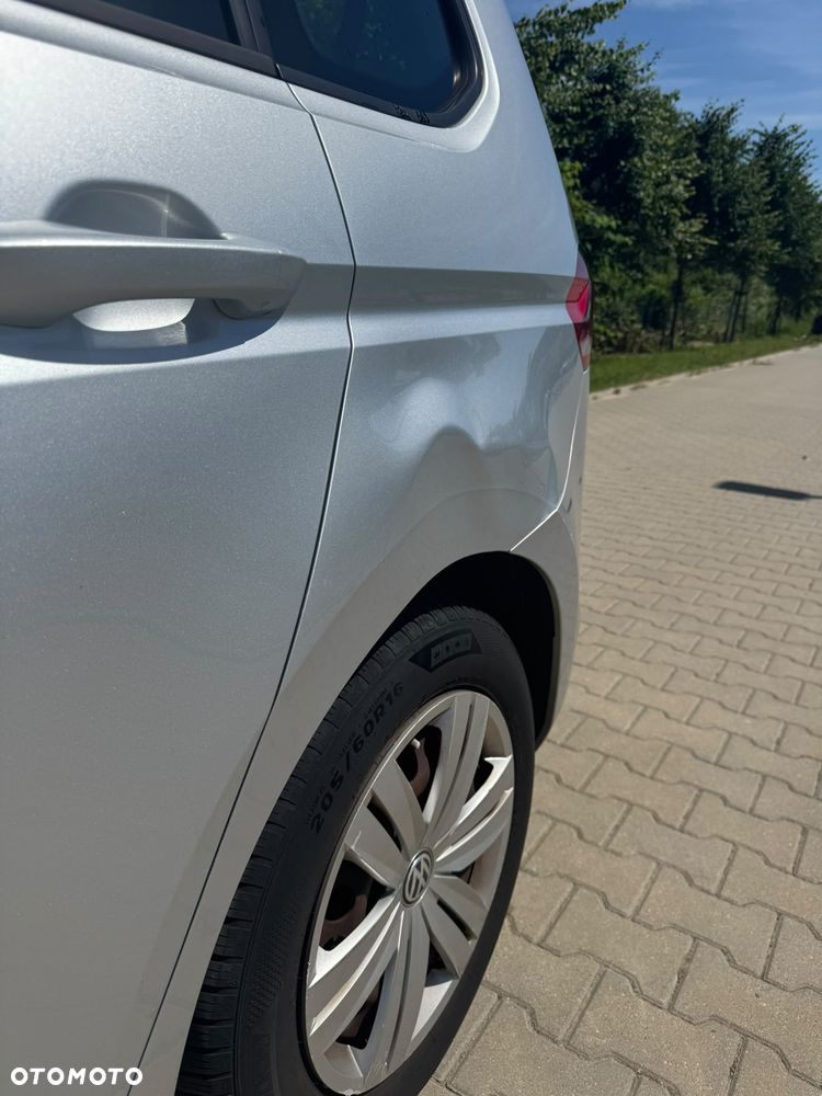 Volkswagen Touran - 15