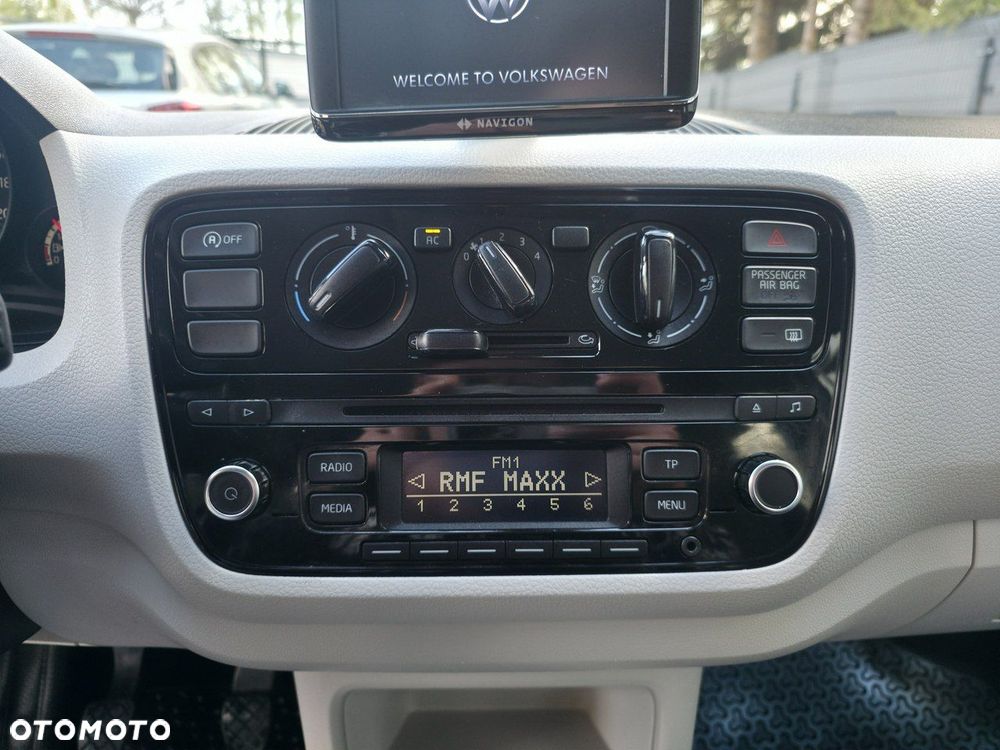 Volkswagen up! - 12