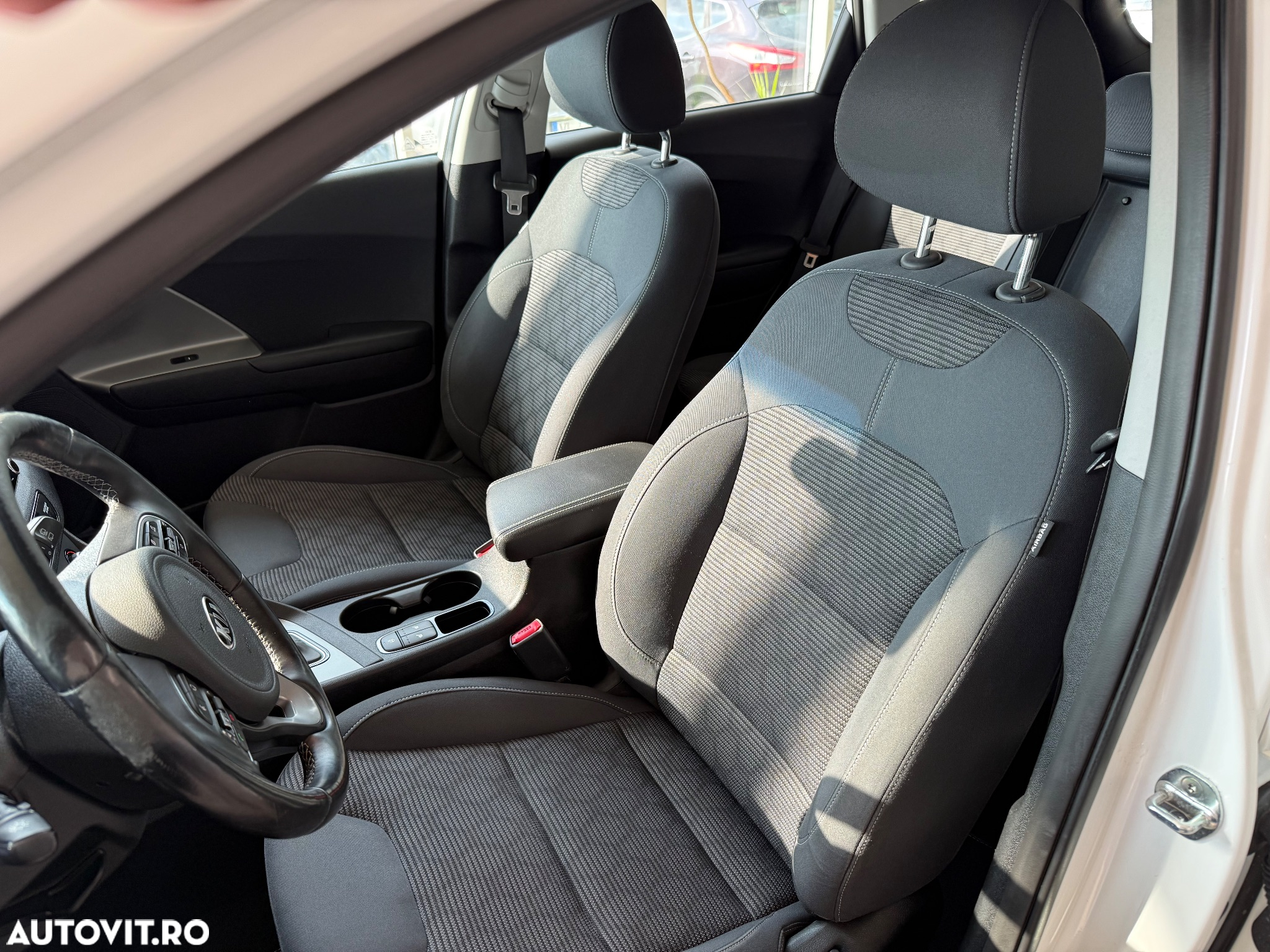 Kia Niro 1.6 GDI HEV 2WD OPF Aut. Spirit - 14
