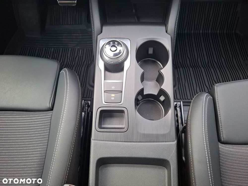 Ford Kuga - 22