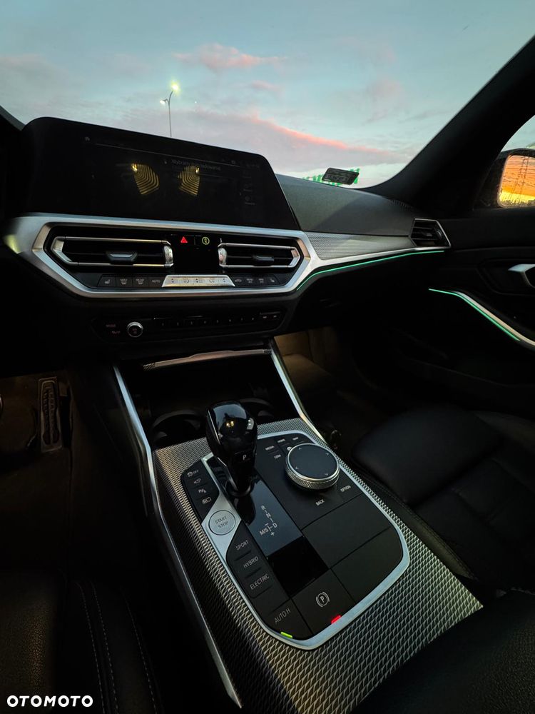 BMW Seria 3 320i Luxury Line - 7