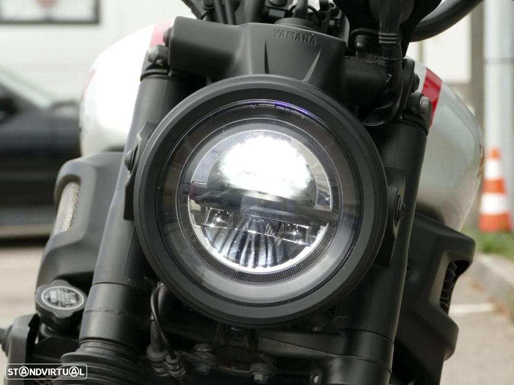 Yamaha XSR - 18