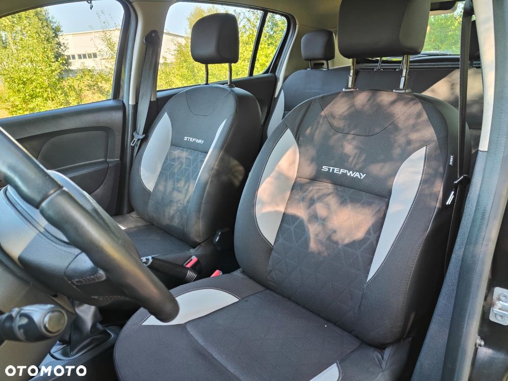 Dacia Sandero dCi 90 Laureate - 11