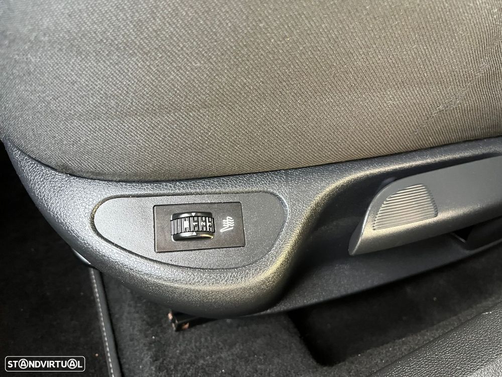 Peugeot 308 SW 1.6 e-HDi Allure CVM6 - 17