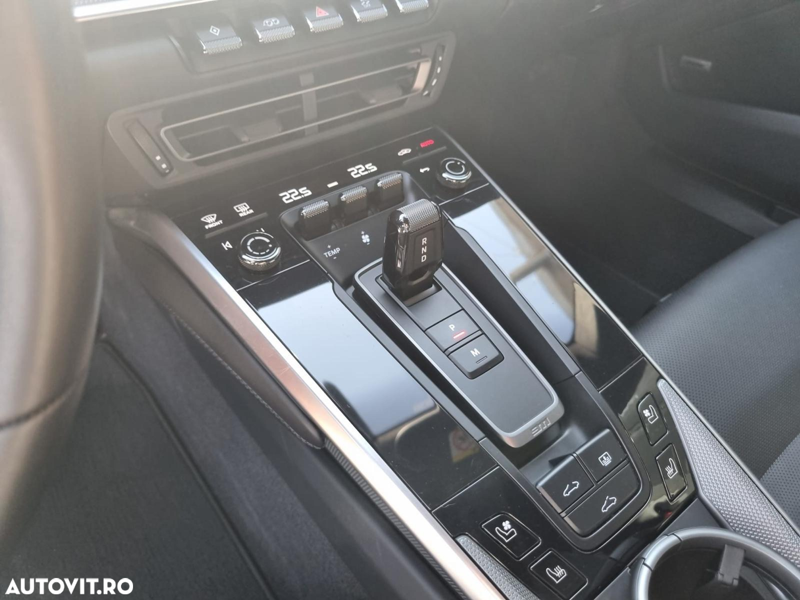 Porsche 911-TURBO-S - 6