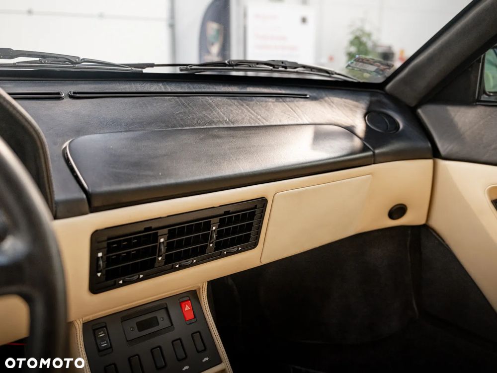 Ferrari Mondial - 37