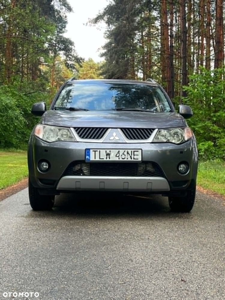 Mitsubishi Outlander 2.0 DID Instyle - 2