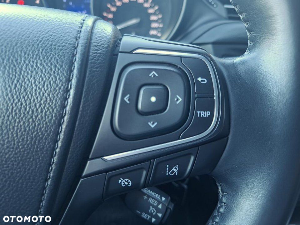 Toyota Avensis - 17