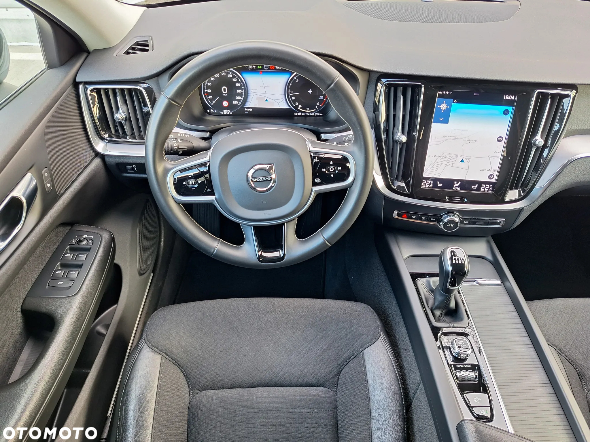 Volvo V60 D4 Momentum Pro - 28