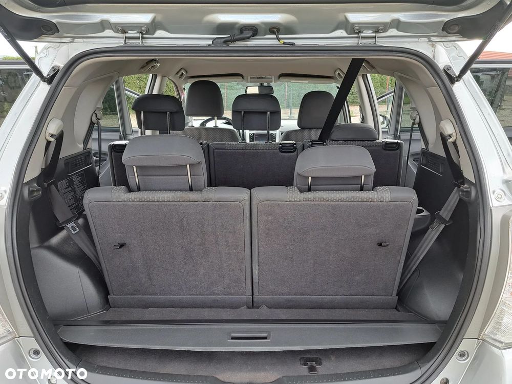 Toyota Verso 1.8 Premium EU5 7os - 20