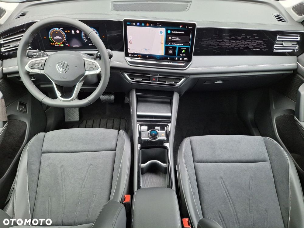 Volkswagen Tiguan - 11