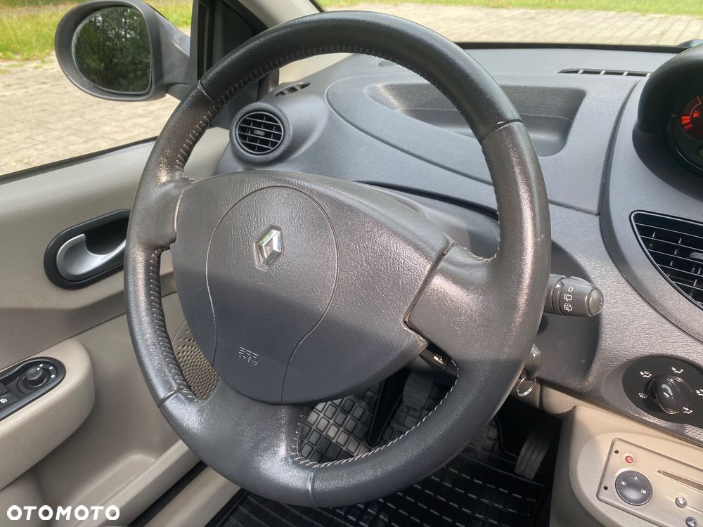 Renault Twingo 1.2 16V Night & Day - 25