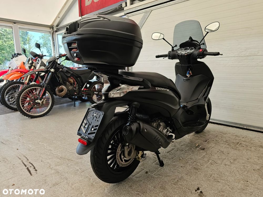 Piaggio Beverly - 23